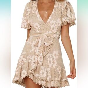 Elegant Cream Floral Lace Dress